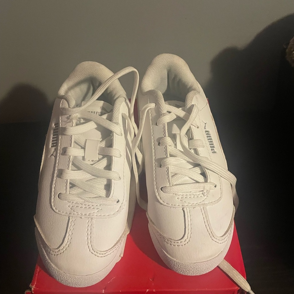 White Puma - Picture 3 of 4